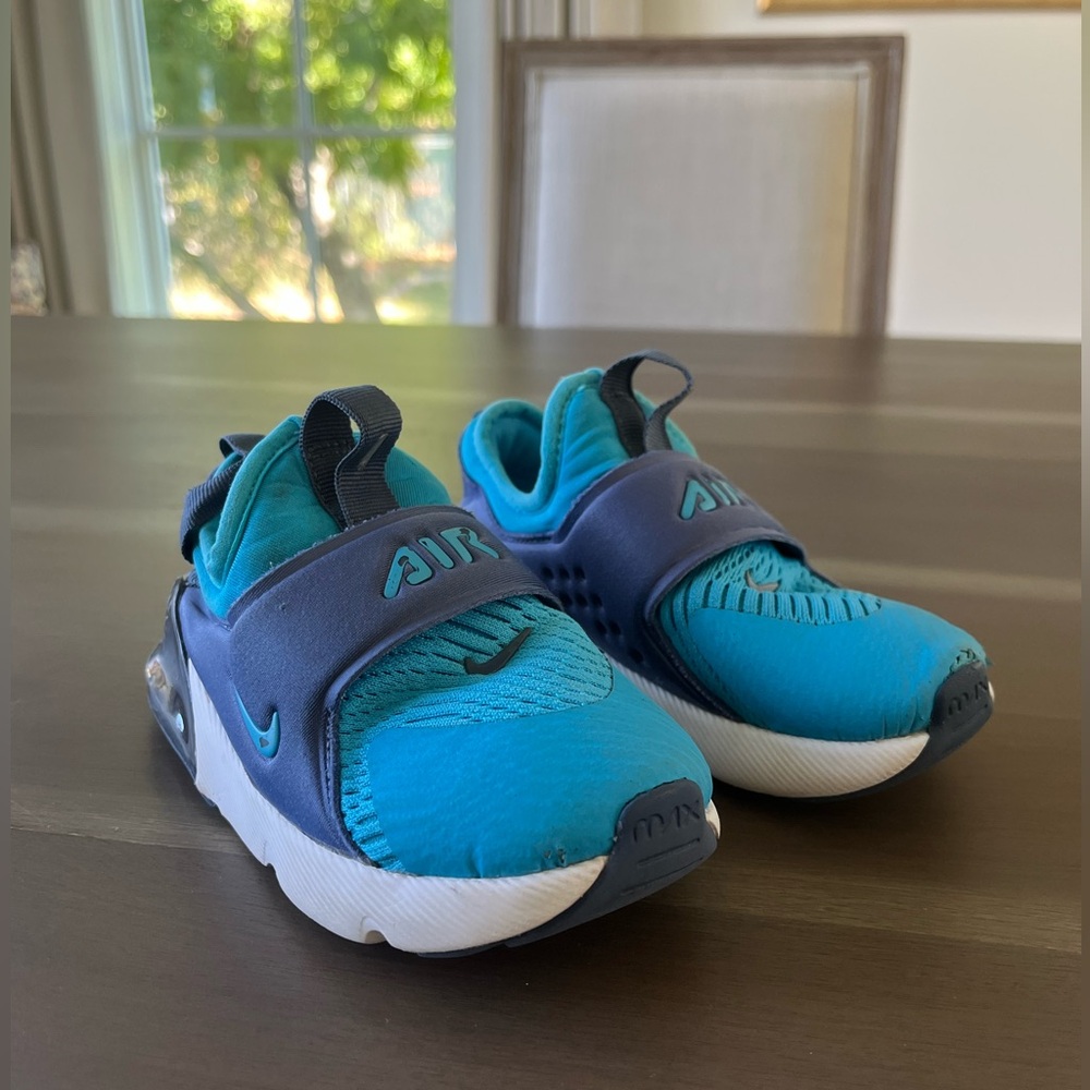 Nike Toddler Boys Slip On Sneaker